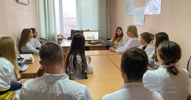Більше фактів про Міжнародний день захисту прав людини обговорили на просвітницькій годині /  More facts about International Human Rights Day discussed during an educational event