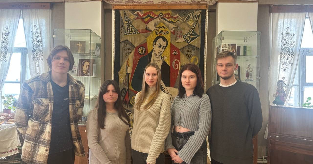 Святкуємо День народження Кобзаря / Celebrating the Birthday of the Kobzar