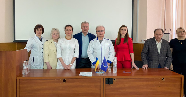 Завершення атестації: лікарі-інтерни ПДМУ з медицини невідкладних станів та внутрішніх хвороб успішно склали іспити