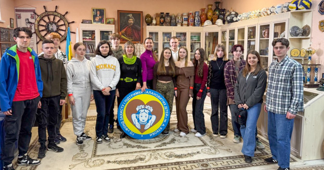 Студенти ПДМУ навчають учнів Полтавщини наданню першої домедичної допомоги / PSMU Students Teach Poltava Region Schoolchildren First Aid