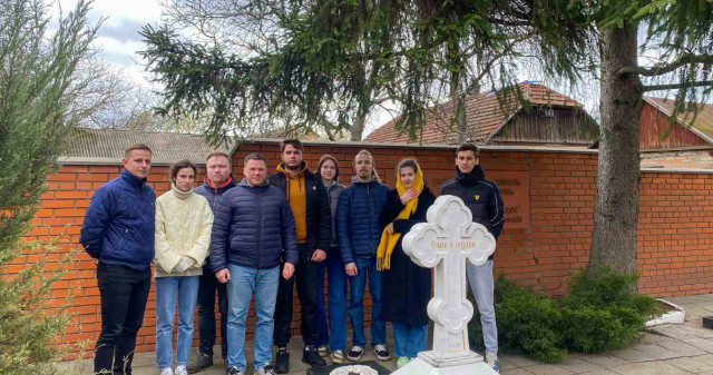 Викладачі кафедри хірургії № 2 ПДМУ  разом зі студентами побували на могилі М.В. Скліфосовського