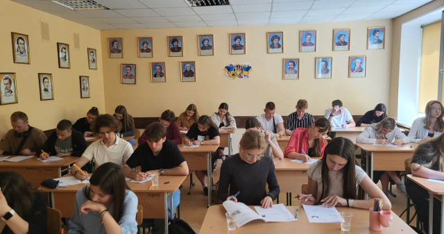 І етап Всеукраїнської студентської Олімпіади з Історії України: підсумки / Stage I of the All-Ukrainian Student Olympiad in Ukrainian History: results